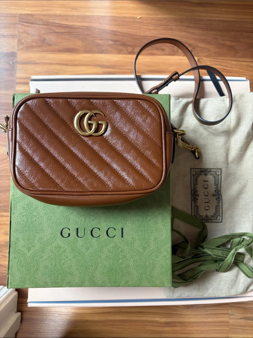 Gucci Brown Chevron GG Small Camera Crossbody - Picture 1 of 9